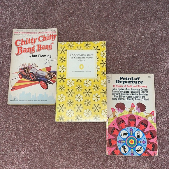 Book Bundle - Picture 1 of 4